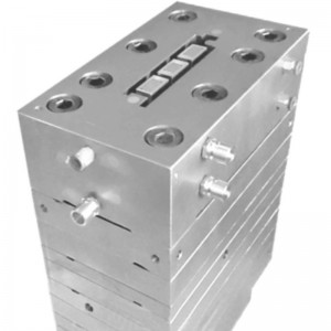 Plastic extrusiemal met PP -houten